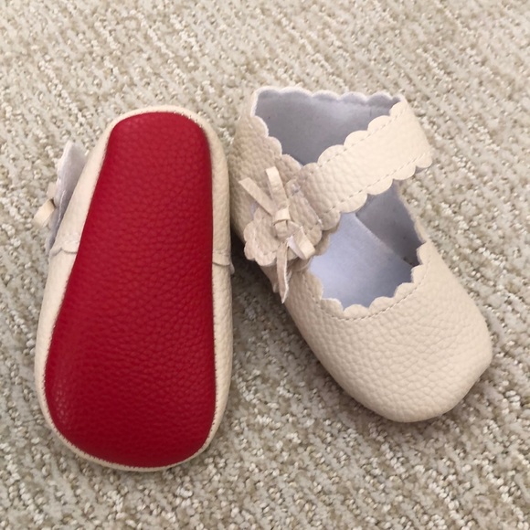 Infant girl shoe bundle (3 pairs) - Picture 3 of 4
